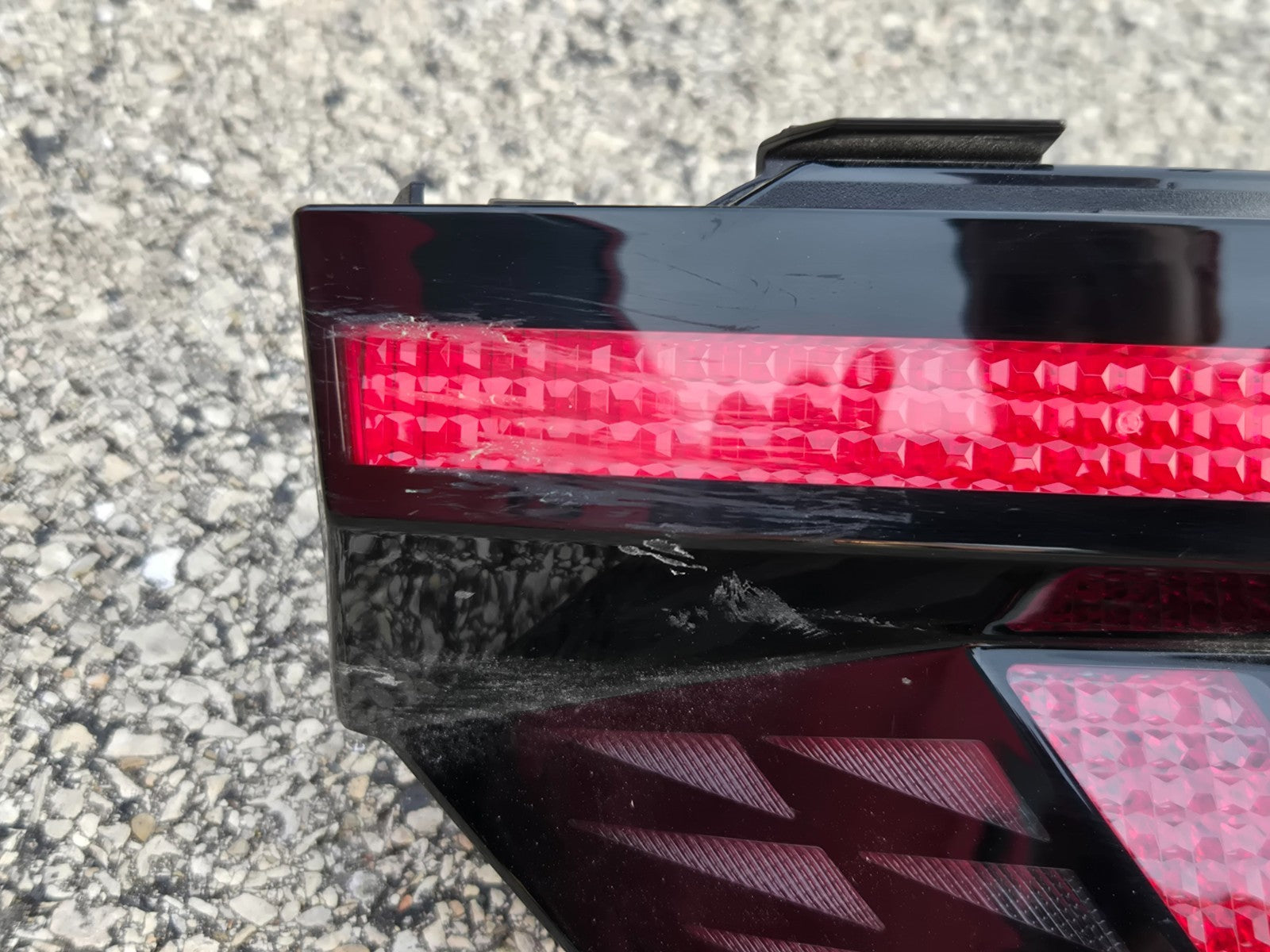 22-24 Hyundai Tucson Rear Center Trunk w/ Camera LED Tail Light OEM 92403-CW120