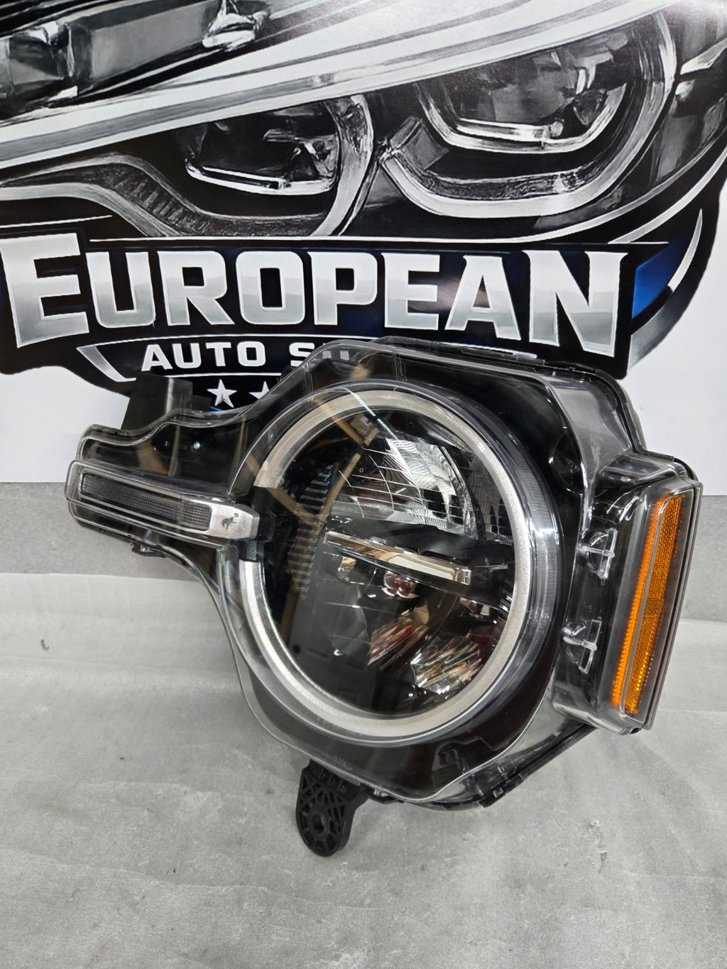 Perfect! 2021-2024 Ford Bronco LED w/o Signature Headlight Left Driver Side OEM