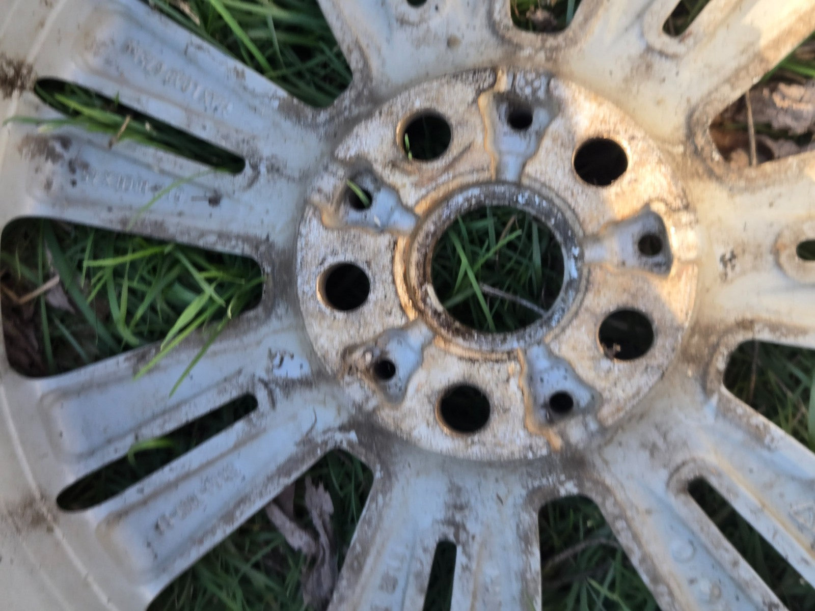 2016-2023 JAGUAR XF ALLOY 7-SPLIT SPOKE WHEEL RIM 18X8 18" OEM GX631007EA