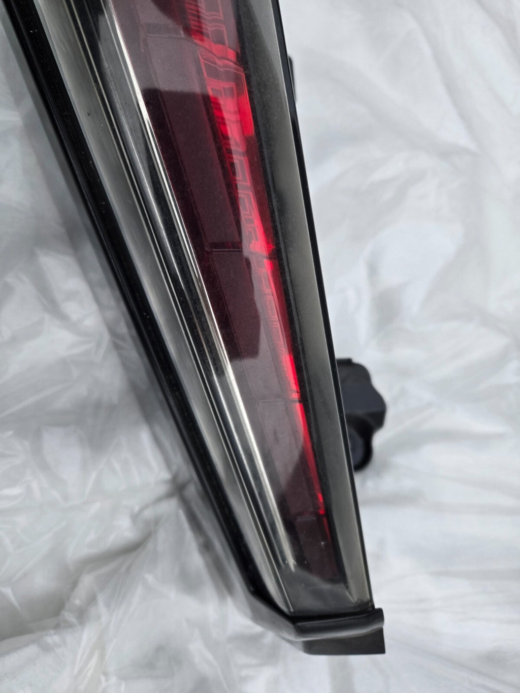 2021-2024 CADILLAC ESCALADE LED RIGHT RH PASSENGER TAIL LIGHT OEM 85120249