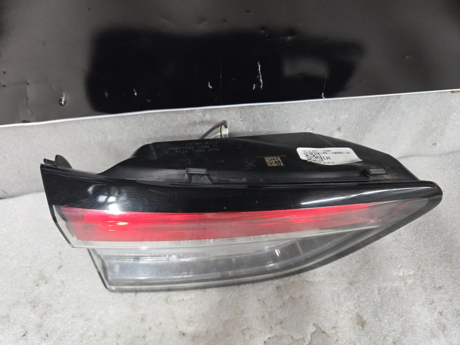 2019-2021 FORD ESCAPE REAR Driver LEFT TAIL LIGHT LAMP OEM LJ6B-13A603-AL