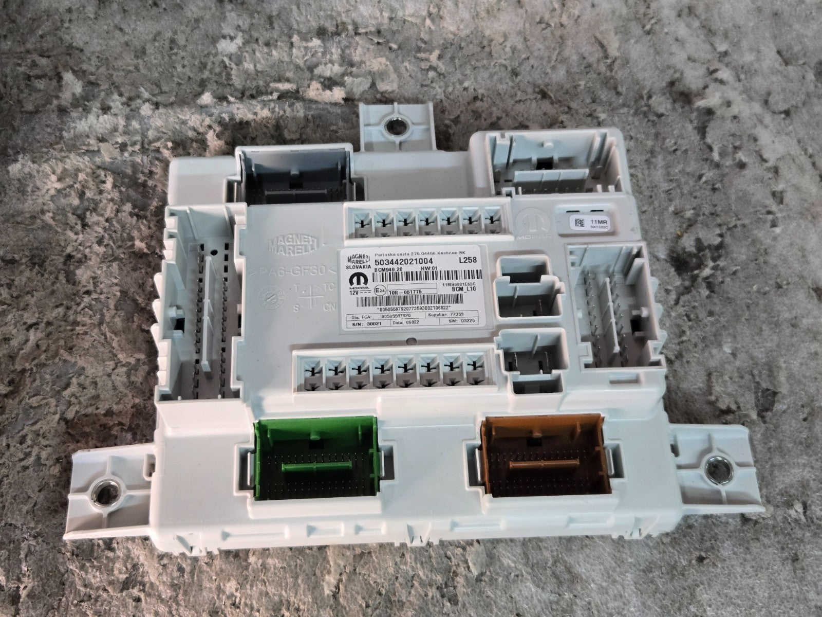 2018 - 2022 ALFA ROMEO STELVIO BODY CONTROL MODULE BCM FUSE JUNCTION BOX OEM