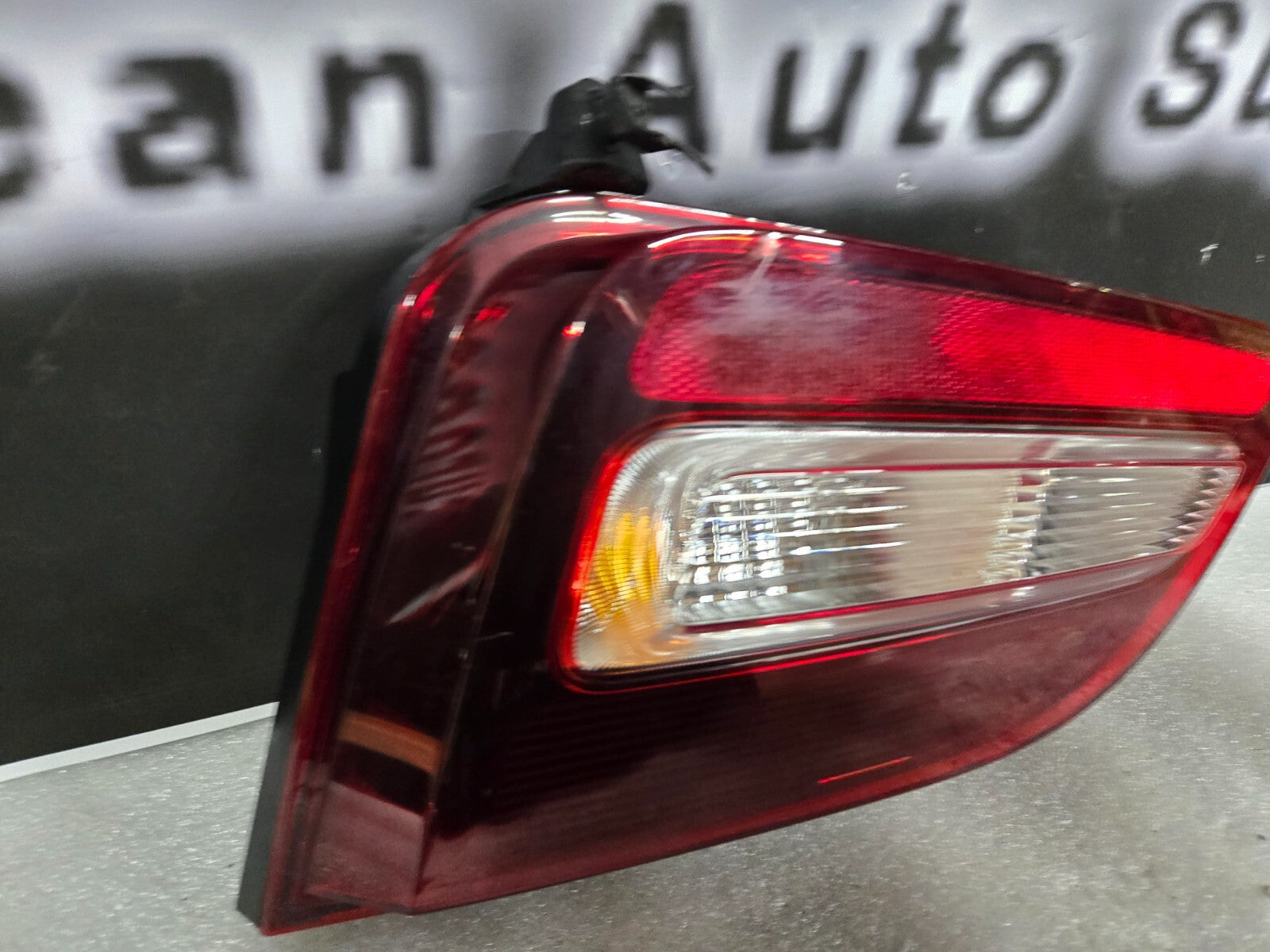 2019-2020 Hyundai Santa Fe Rear Left Driver Bumper Backup Light 92405-S1000 OEM