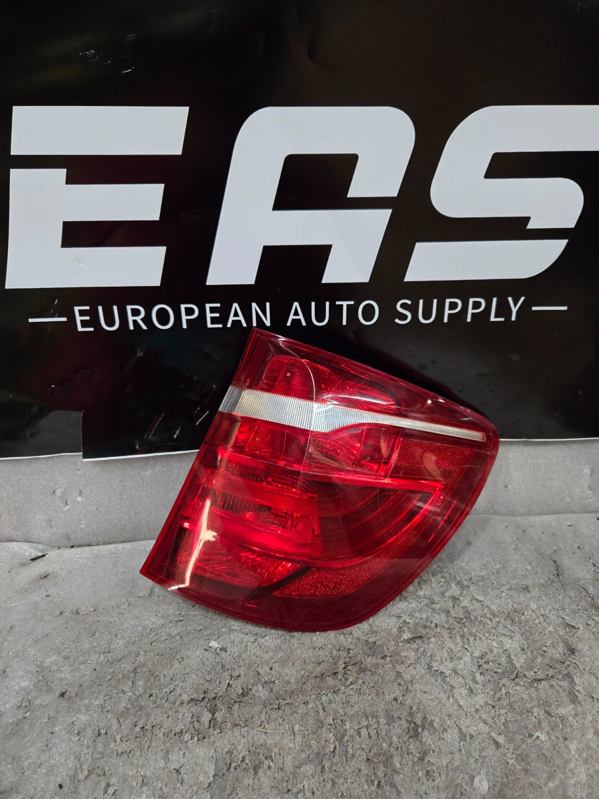 2011-2017 BMW F25 X3 Rear Right Passenger Outer Taillight Light Lamp OEM 7220242