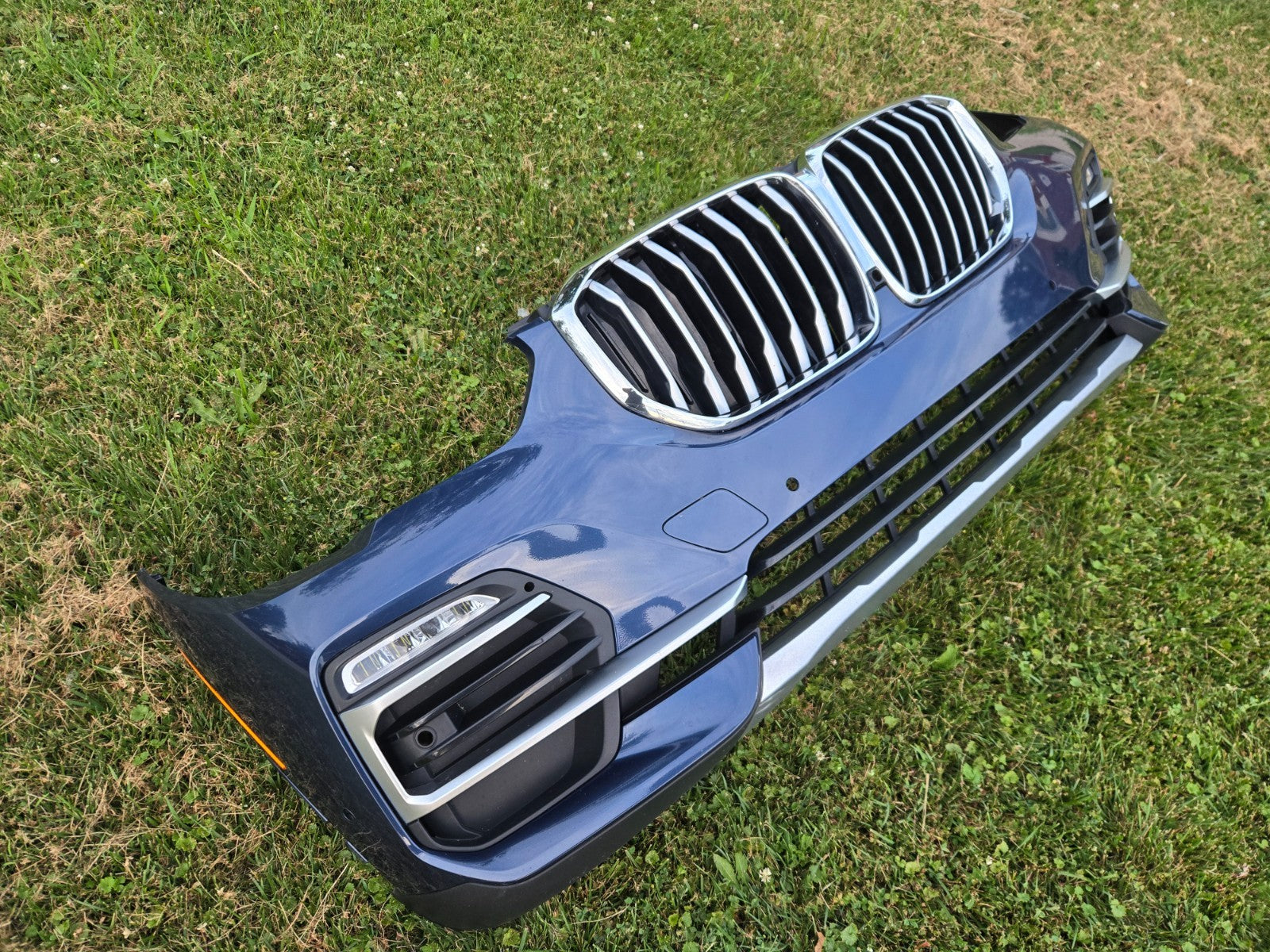 2019-2023 BMW X5 G05 FRONT BUMPER COVER 5111-7421791 OEM *NEAR COMPLETE