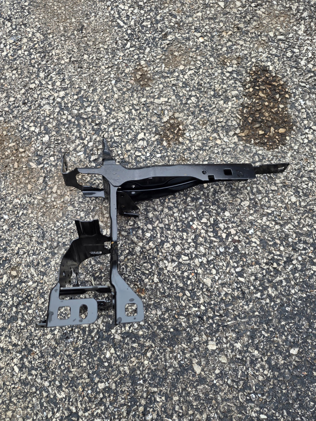 2019-2023 BMW 330i M340i 430i Left Driver Side Radiator Support OEM 51647422293