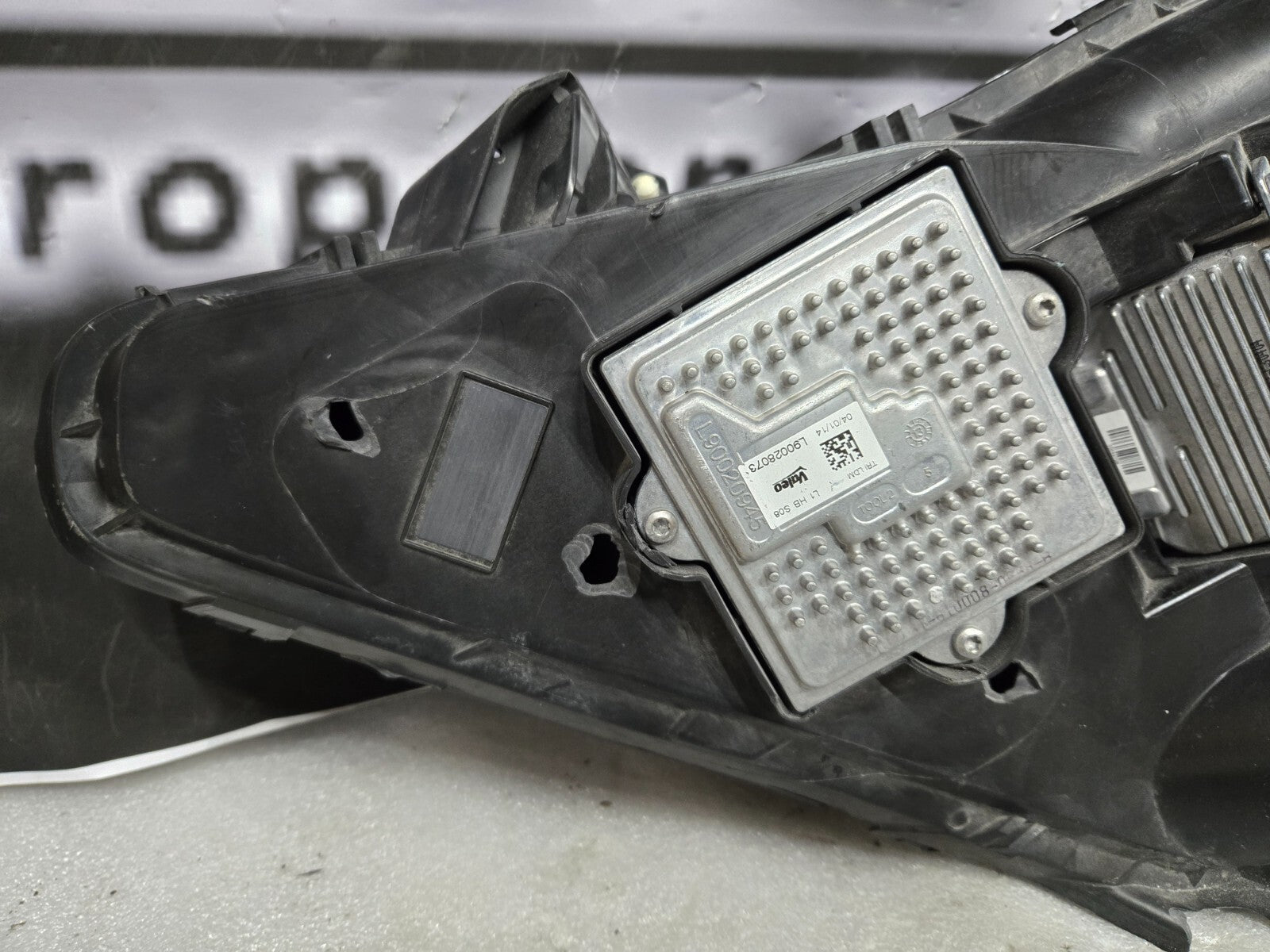 2014 - 2019 Chevrolet Corvette C7 LED HID Xenon Passenger Headlight OEM 23425435