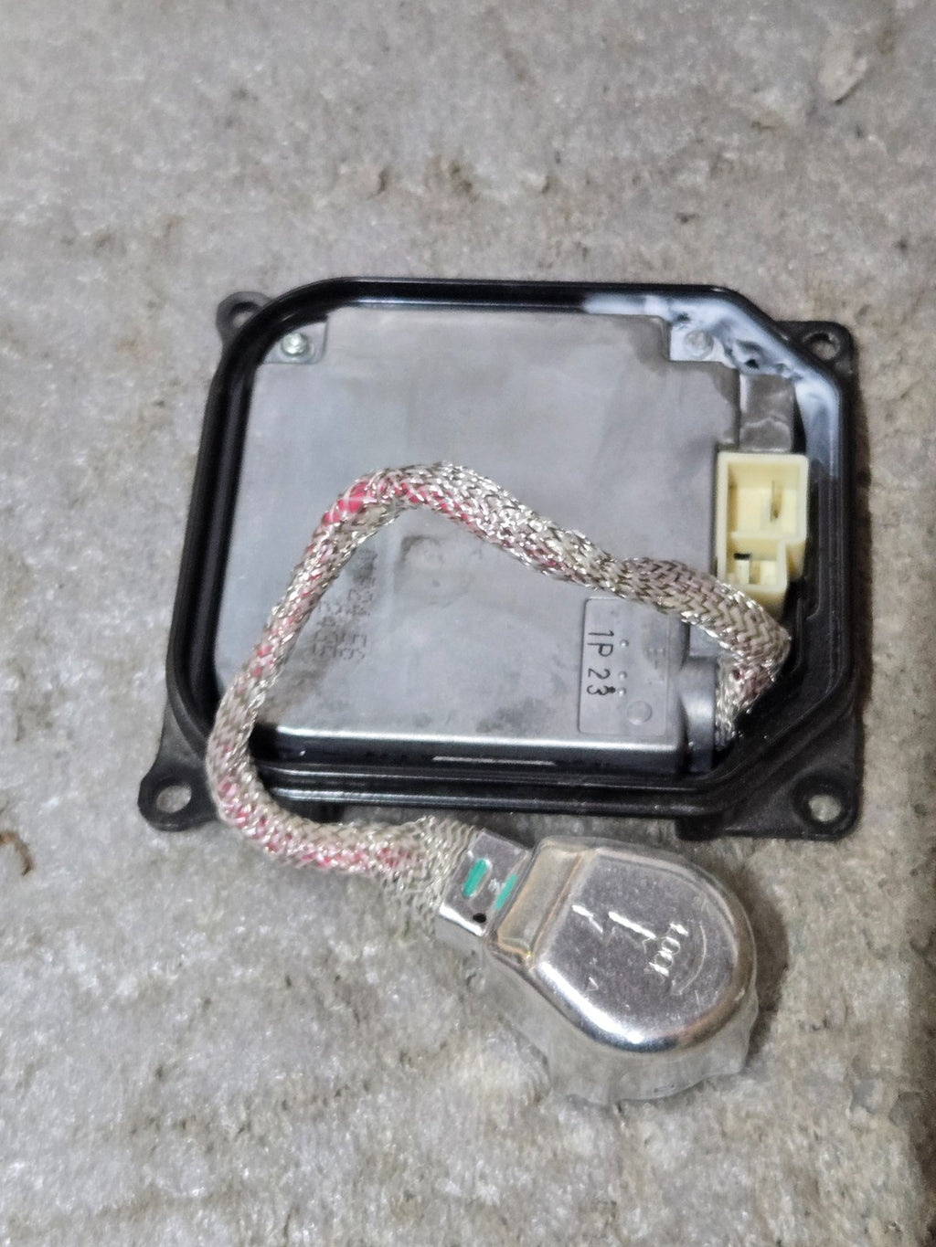 2010-2012 Lexus RX 350 450H Xenon Ballast 85967-52021 OEM
