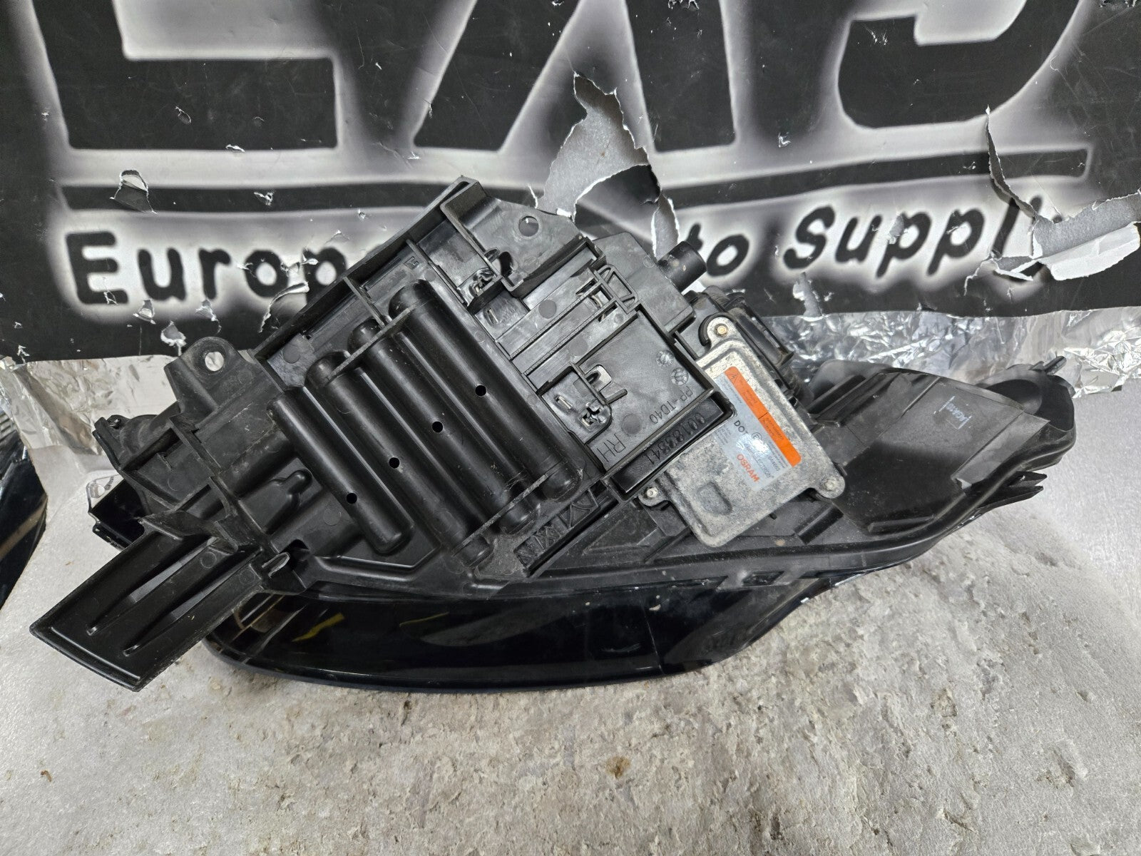 2015-2019 LAND ROVER DISCOVERY SPORT RIGHT RH XENON HID HEADLIGHT ASSEMBLY OEM