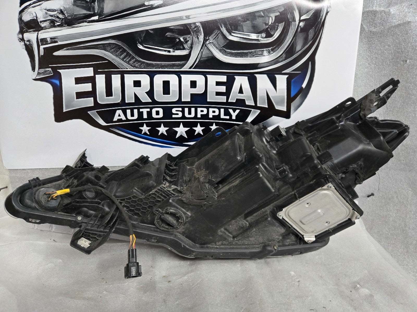 2021-2024 Nissan Kicks Right Passenger's Side Full LED Headlight 26010-5R05A OEM