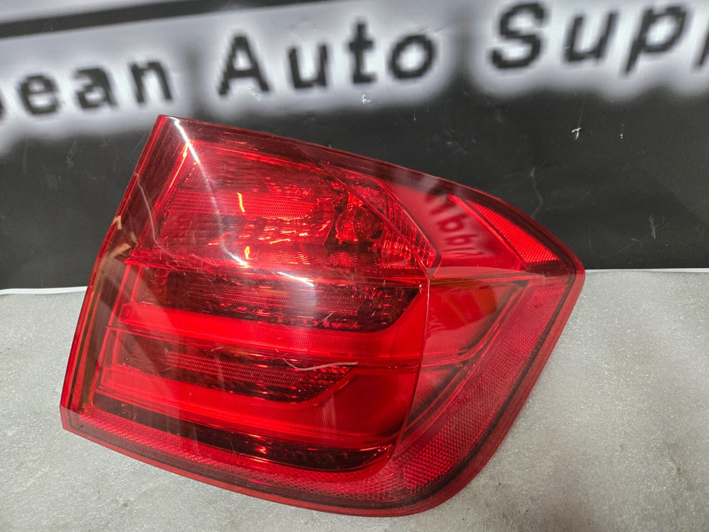 2012-15 BMW 320i F30 328i Rear Right Passenger Side Outer Tail Light 7259896 OEM