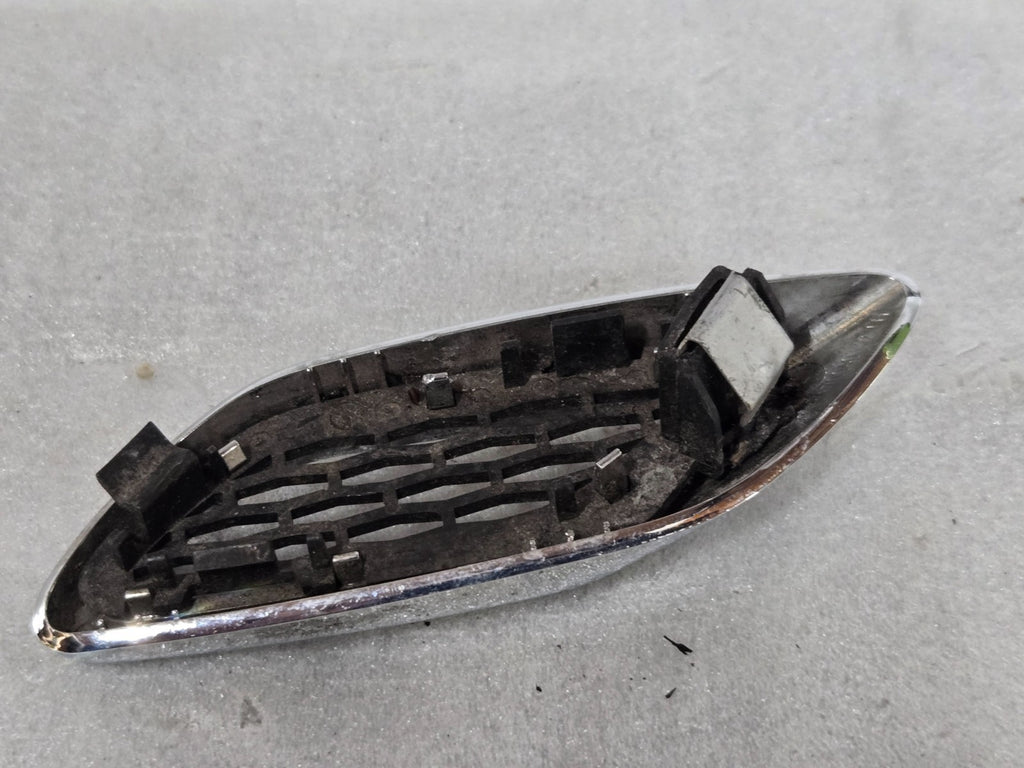 2017-2022 Maserati Levante Driver Left LH Fender Grille Vent 670040332 OEM