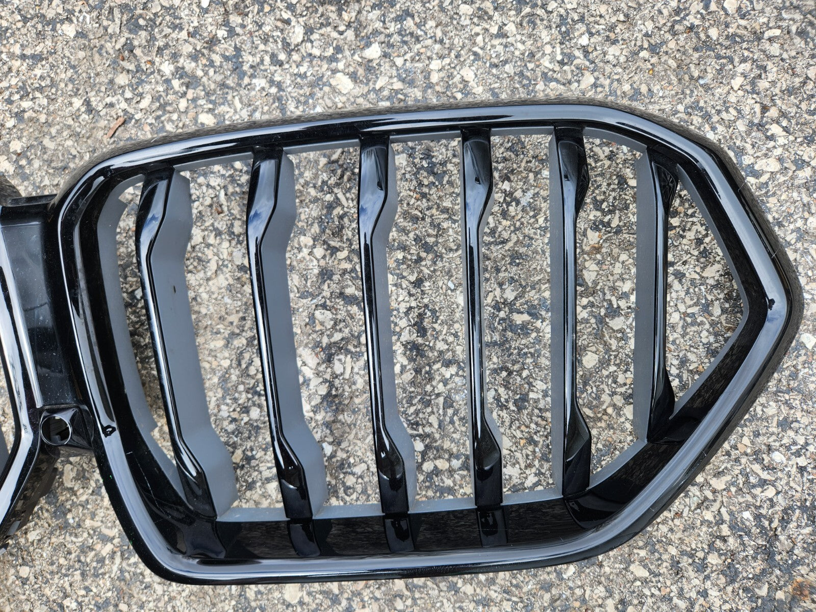 2020-2022 BMW X6 G06 Front Upper Bumper Black Grill Grille 7481386 7481387 OEM