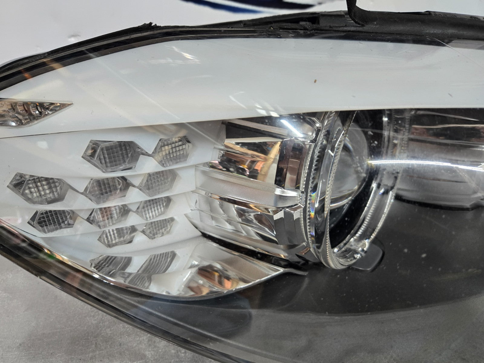 2011-2013 BMW F10 M5 535i 550i RH Right Xenon Headlight OEM Complete 7203256