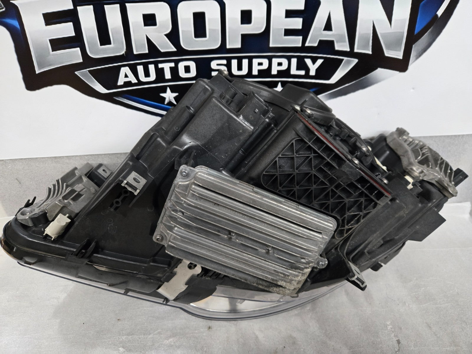 2014-2016 BMW 5-Series M5 F10 Adaptive LED Headlight Right OEM 7352486 COMPLETE!