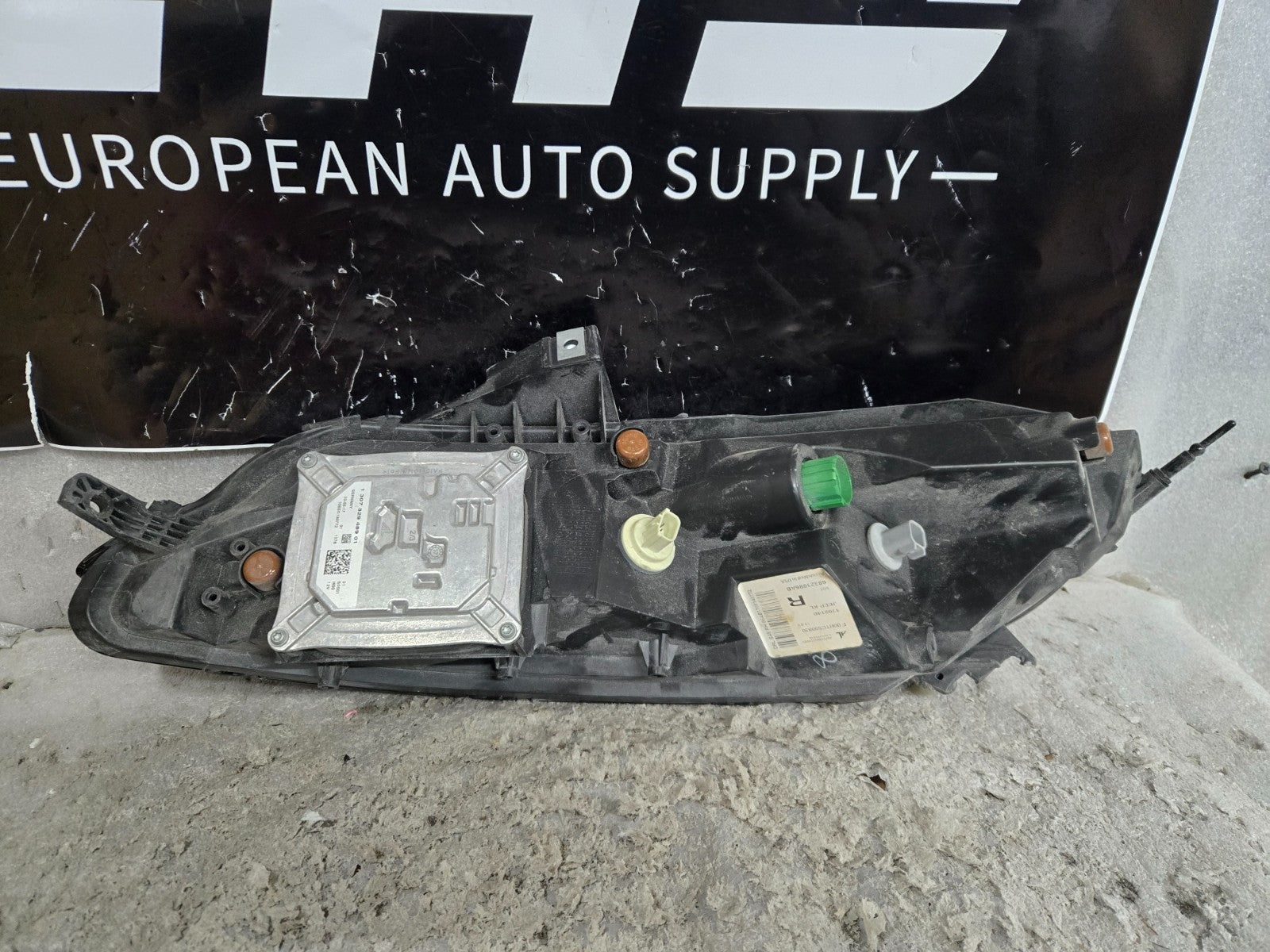 2014-18 JEEP CHEROKEE DAYTIME RUNNING LIGHT OEM RH PASSENGER SIDE 68321886AB OEM