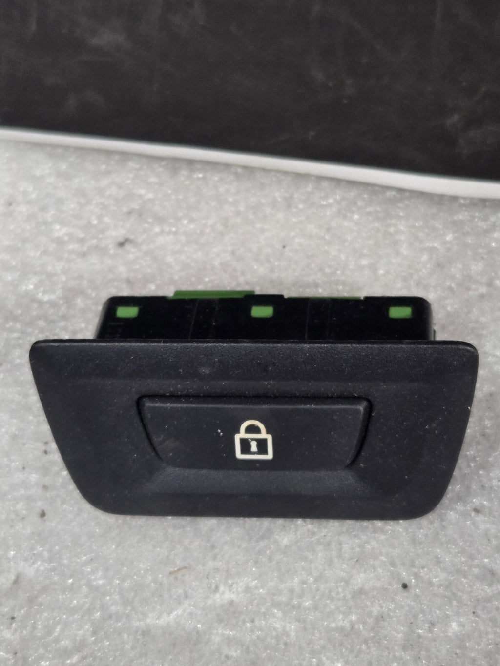 2012-2016 BMW 650XI F13 COUPE FRONT CENTER LOCK SWITCH CONTROL BUTTON OEM