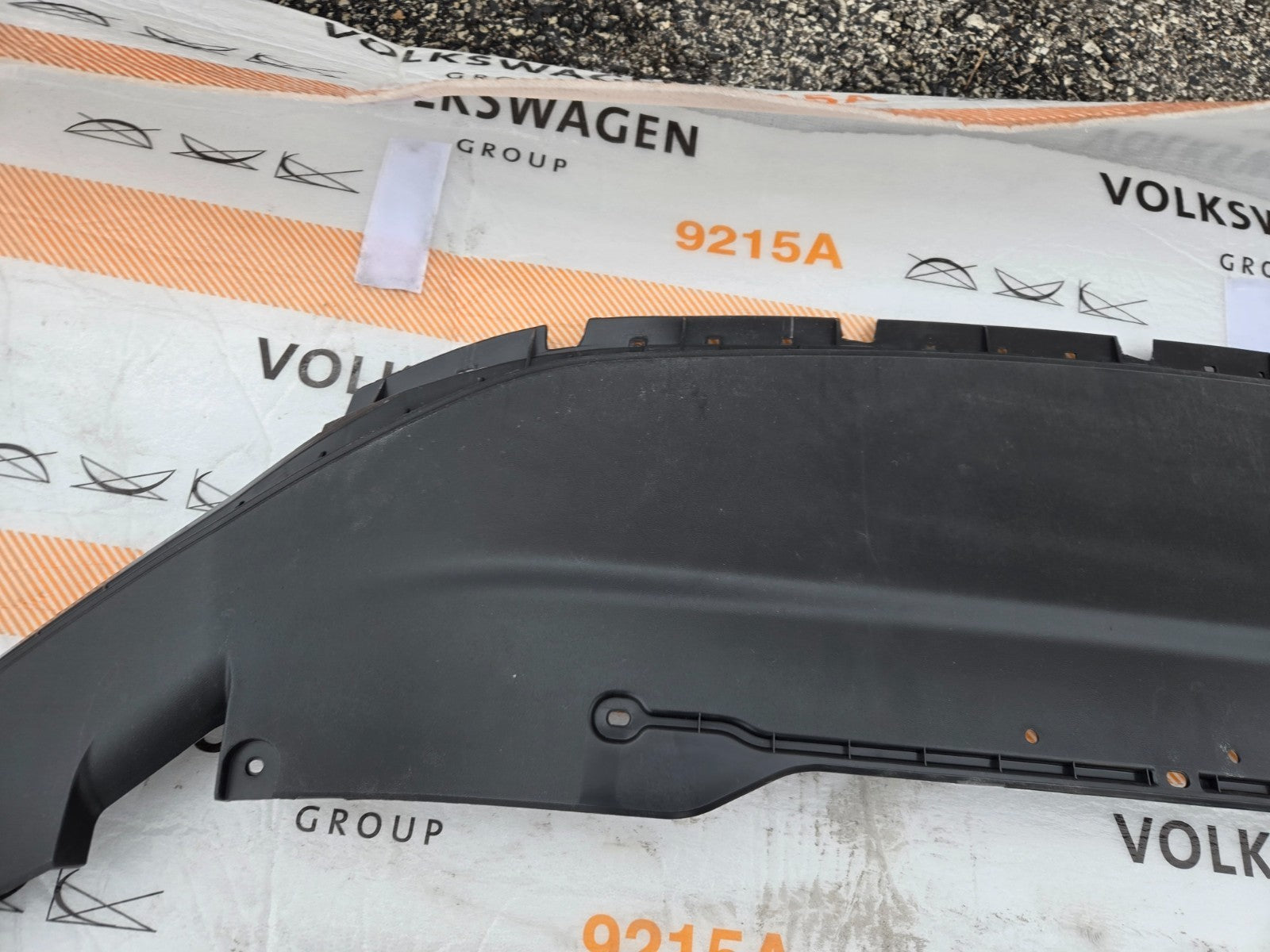 2019-2021 VOLKSWAGEN JETTA FRONT LOWER BUMPER VALANCE RETAINER COVER PANEL OEM