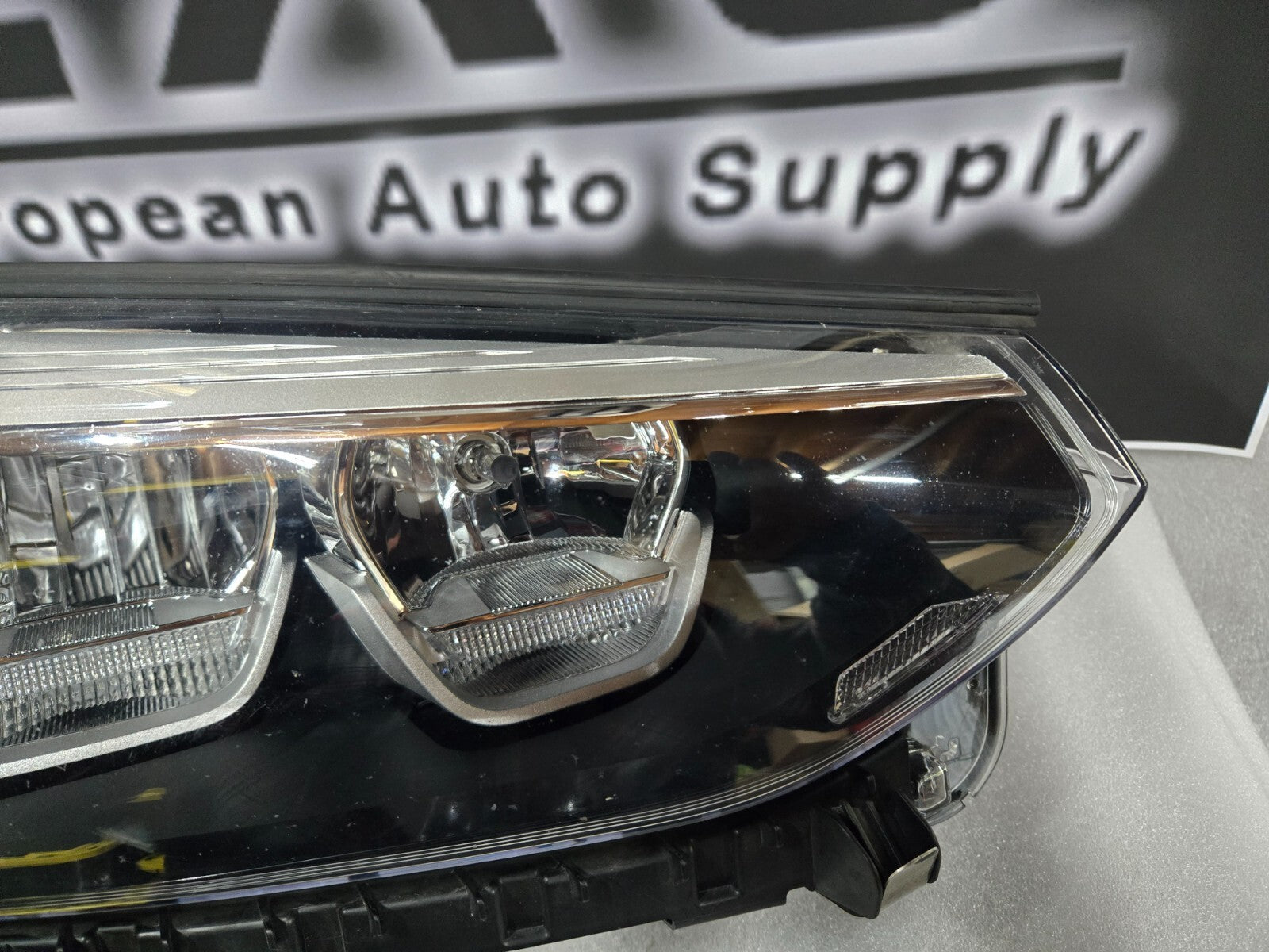 2018-2021 BMW X3 X4 G01 G02 Reflector LED Headlight Right Passenger OEM 8739646