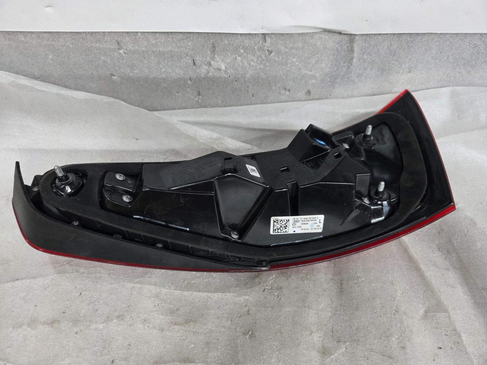 2016-2018 Audi Q3 Left LH Driver Tail Light LED OEM 8U0945093AB