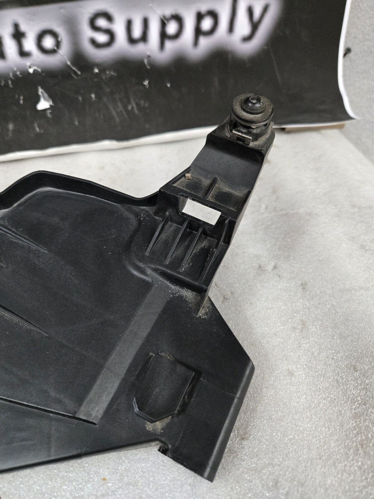 2014-2017 AUDI SQ5 8R - LEFT Headlight Mount Bracket 8R0941453A OEM