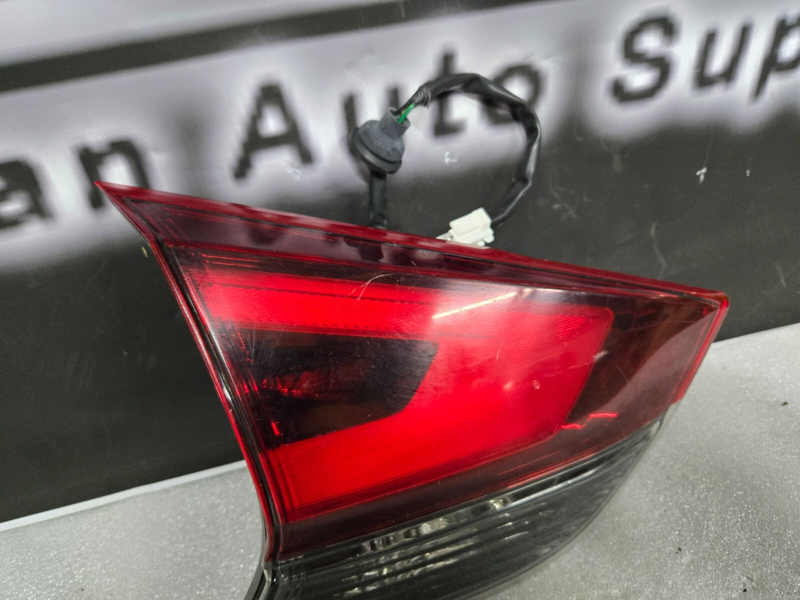 2016-2019 Nissan Rogue Inner Left Driver Side Lid Tail Light OEM