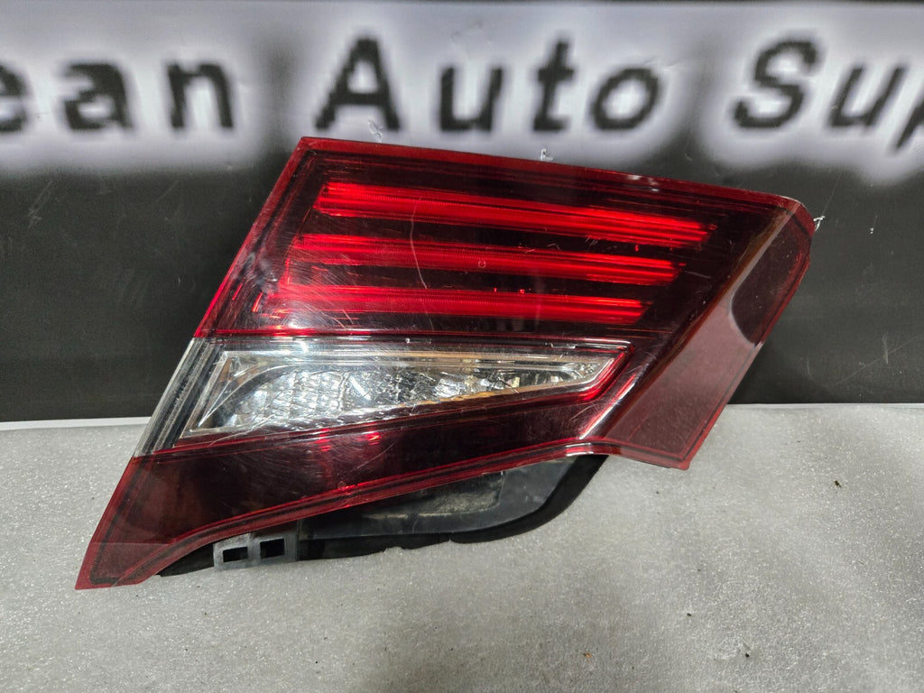 2016 2017 Honda Accord Sedan Rear Right Trunk Tail Light Lamp 34150-T2A-A21 OEM