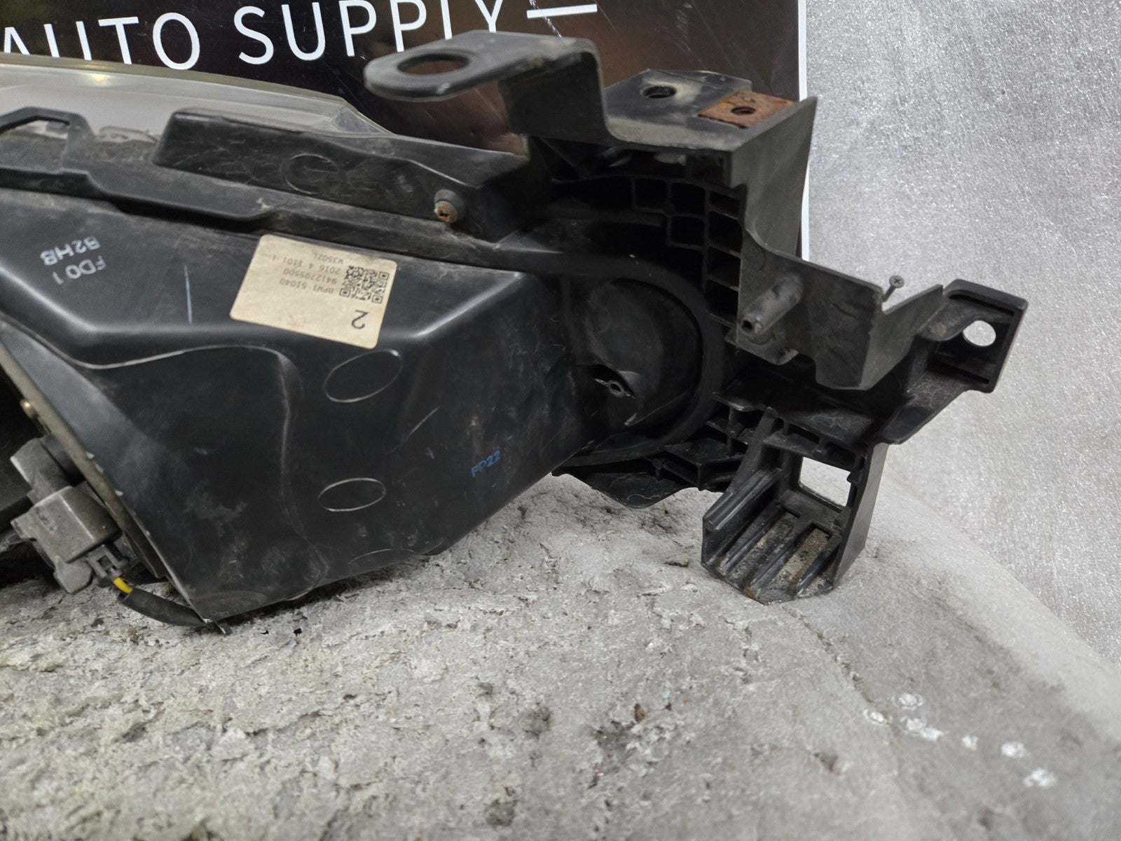 2014 2015 2016 MAZDA 3 HEADLIGHT HALOGEN LEFT LH DRIVER SIDE OEM B45A-51040