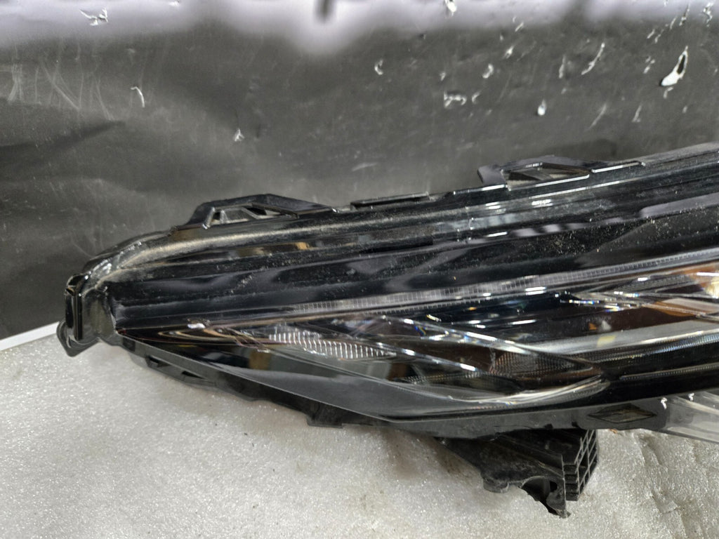 2022 2023 2024 MITSUBISH OUTLANDER LED HEADLIGHT RIGHT PASSENGER OEM 8310A044