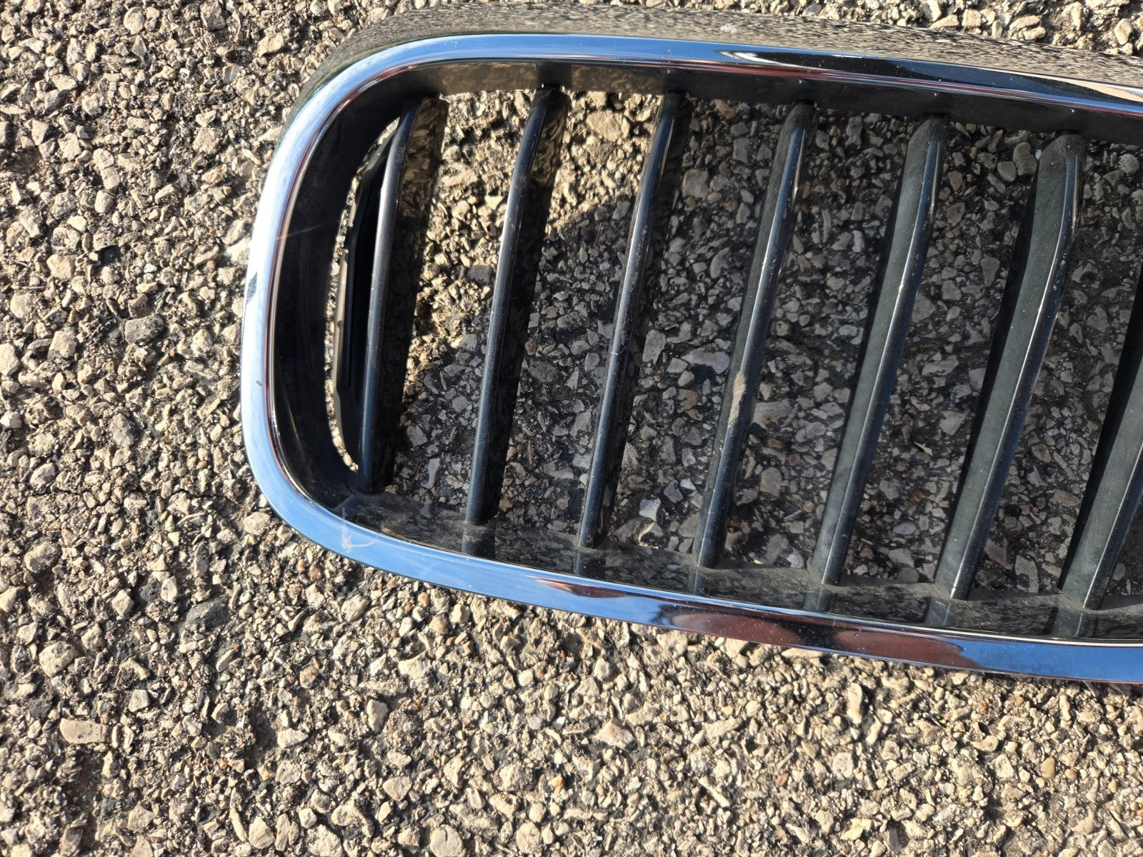 2017 - 2019 BMW 5-SERIES G30 LEFT LH DRIVER KIDNEY GRILLE CHROME 51137383519 OEM