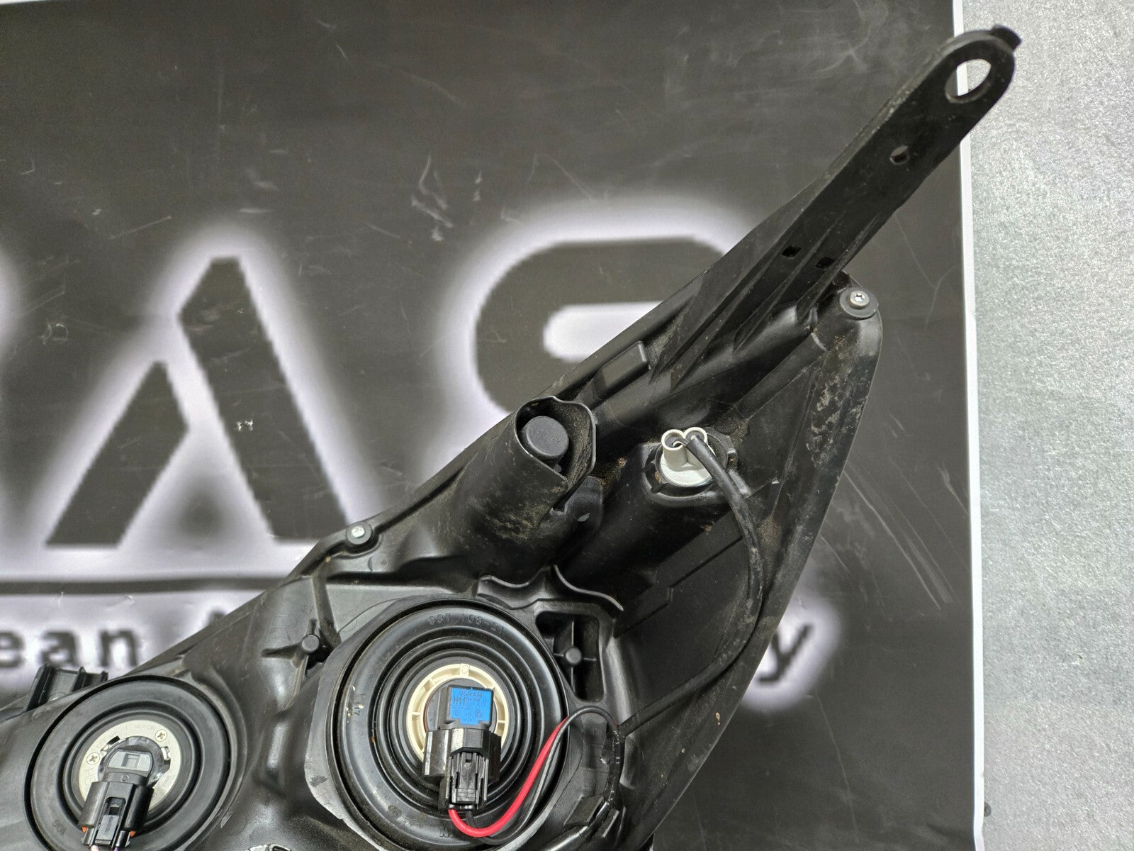 2015 2016 2017 Subaru Outback Legacy Halogen w/LED Right Headlight Lamp OEM