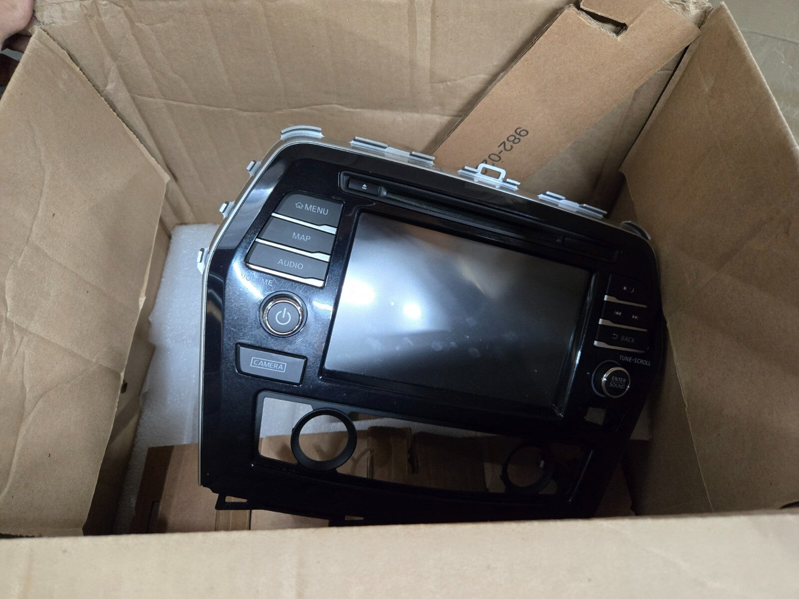 2016-2018 NISSAN MAXIMA RADIO RECEIVER GPS NAVIGATION DISPLAY SCREEN OEM