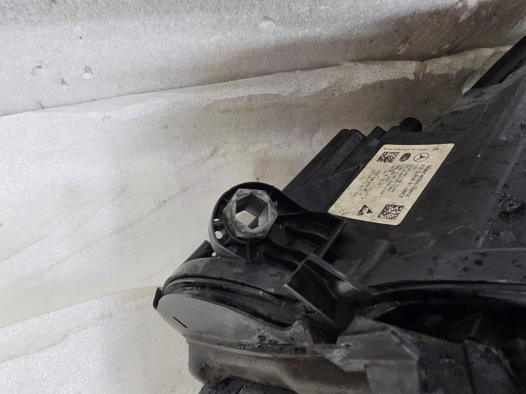 2017-2019 MERCEDES E CLASS E350 E400 E550 LED Headlight LEFT OEM A2139068106KZ