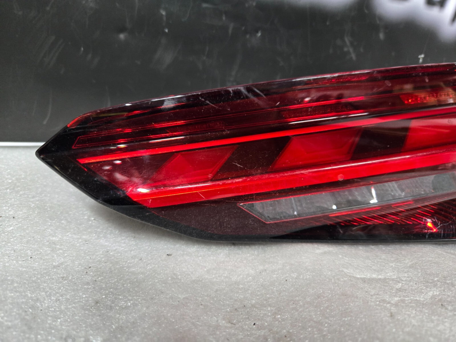 2020-2023 Audi A5 S5 Passenger Right RH Liftgate Tail Light Lamp 8W6945094AB OEM