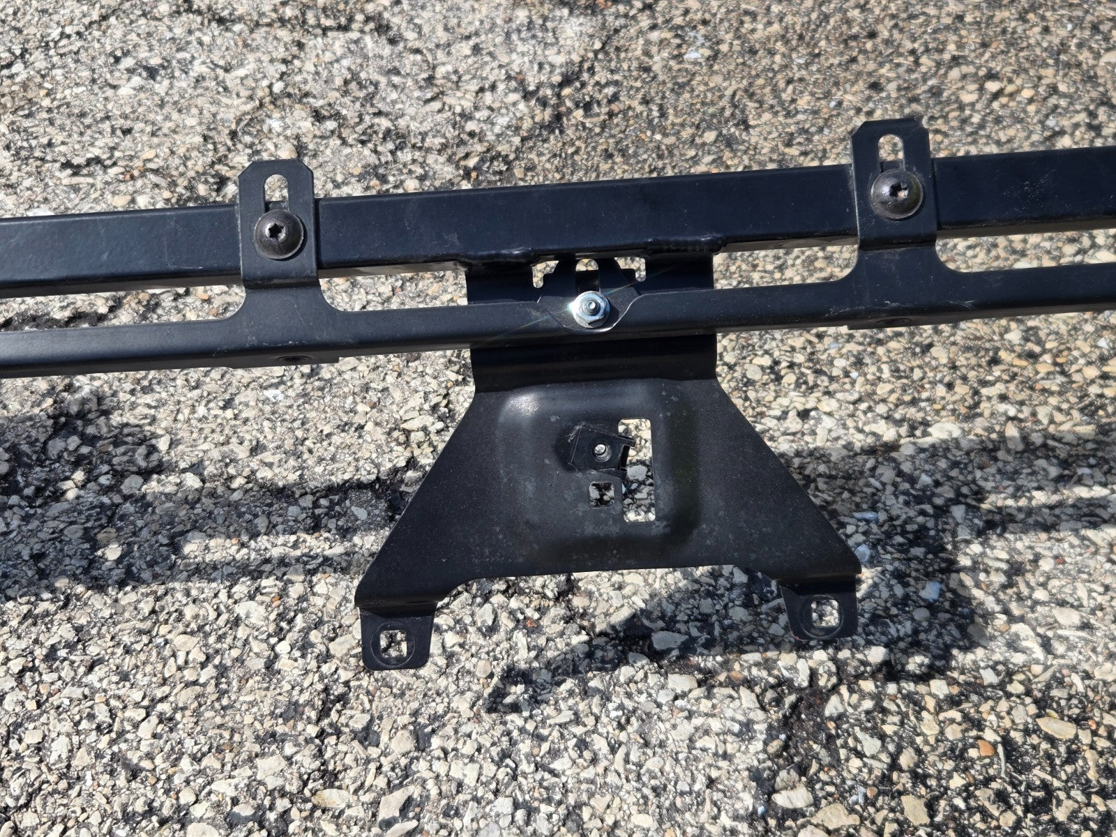 LAMBORGHINI HURACAN REAR BUMPER CROSSMEMBER SUPPORT MOUNT BRACKET OEM 4T0813753E