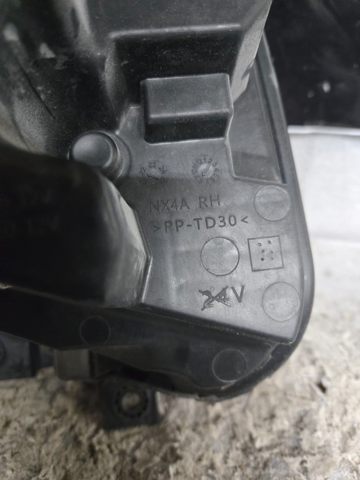 2022 2023 HYUNDAI TUCSON RIGHT PASSENGER FULL LED REFLECTOR LOWER HEADLIGHT OEM