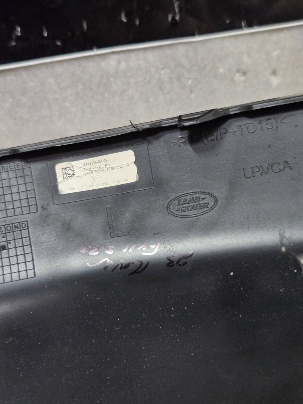 2022-2025 Range Rover L460 Front Bumper Left Corner Cover  M8E2-17E785-A OEM