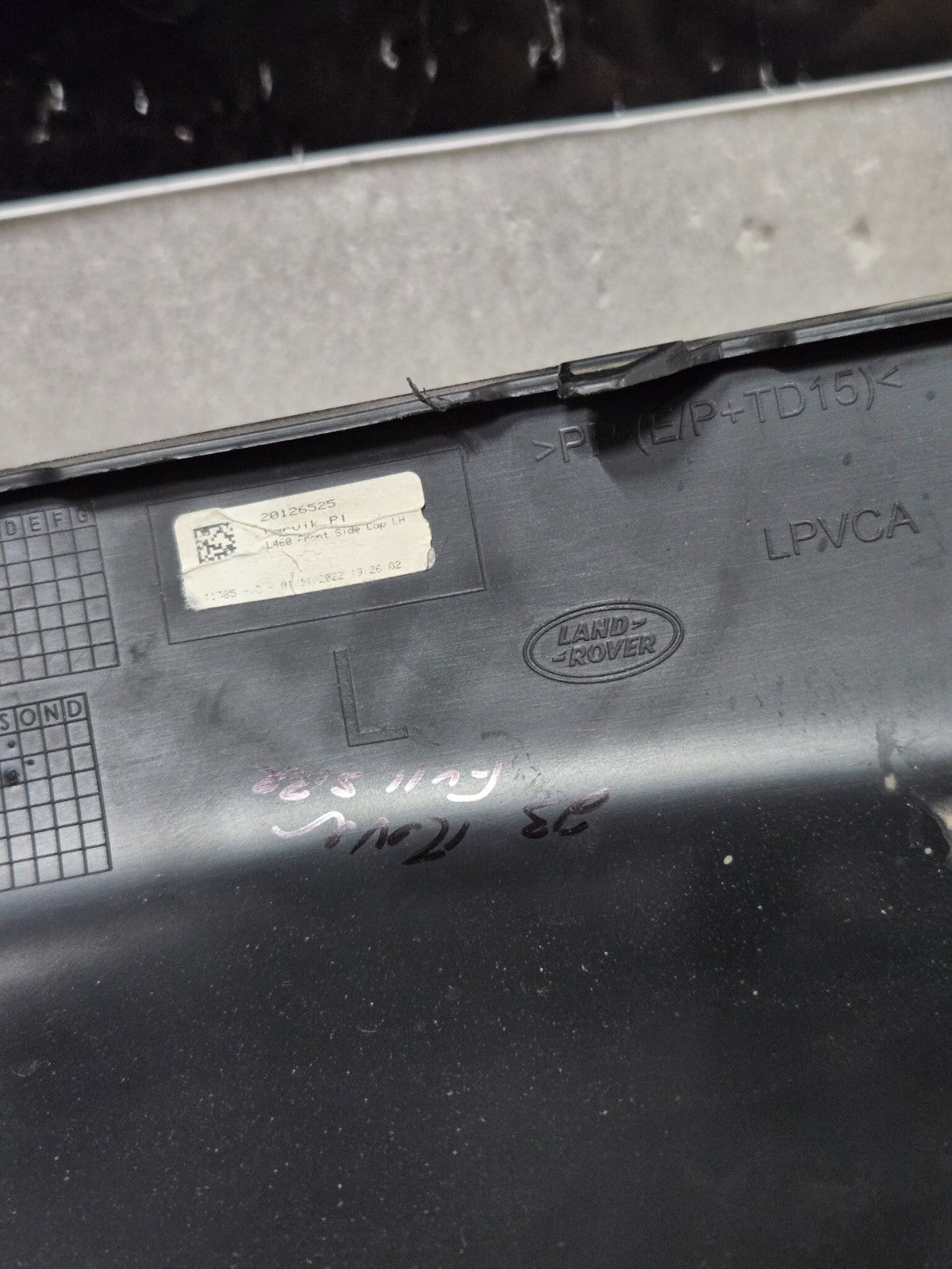 2022-2025 Range Rover L460 Front Bumper Left Corner Cover  M8E2-17E785-A OEM