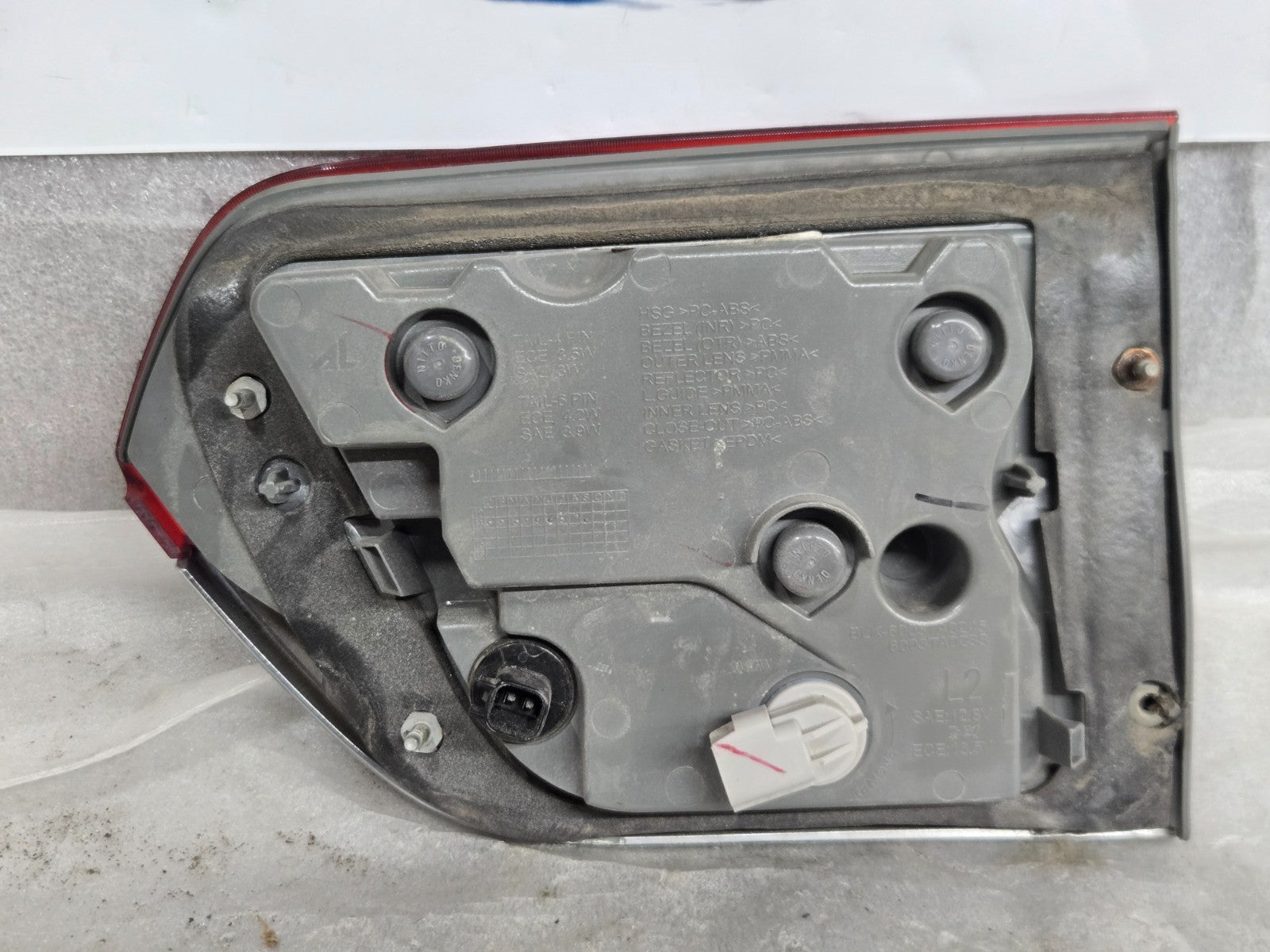 2014-2021 Jeep Grand Cherokee Left LH Driver Rear LED Tail Light 68110047AC OEM