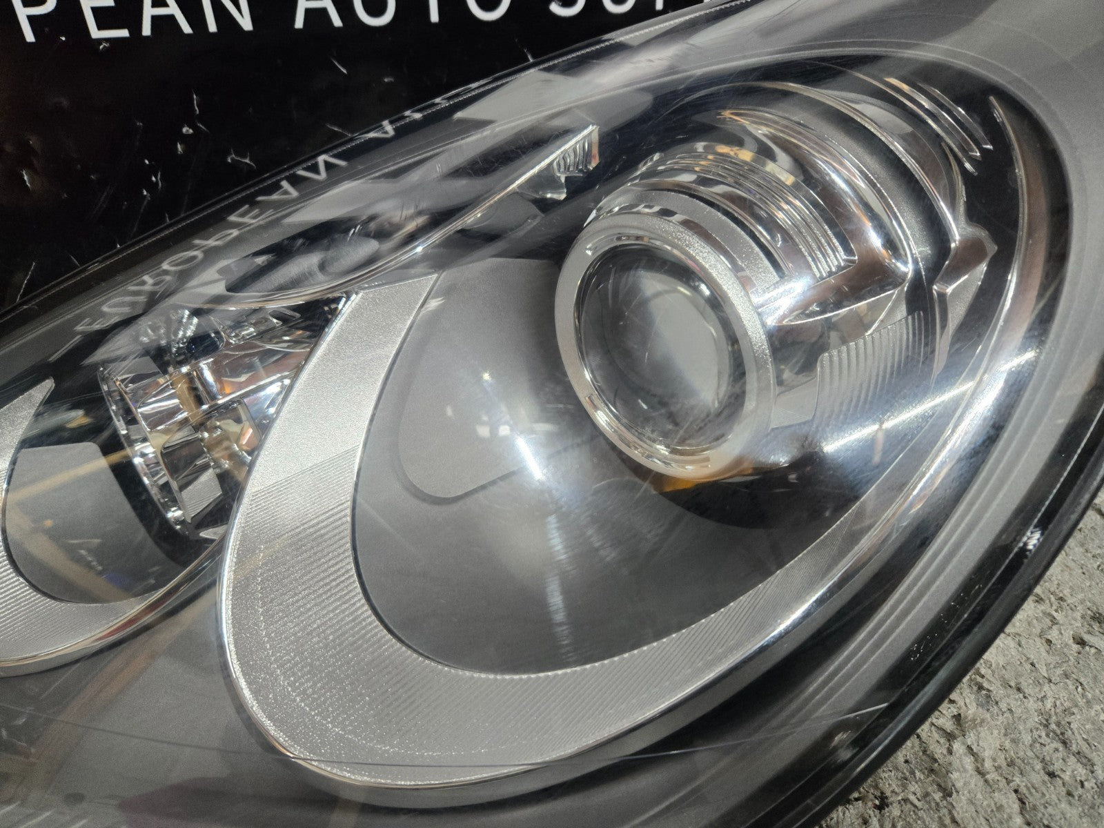 2011-2014 Porsche Cayenne Left LH Driver Side Headlight Halogen OEM 7P5941029CE