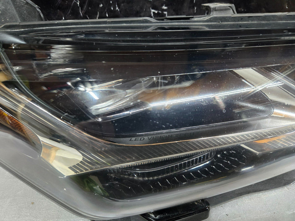2019 - 2022 Toyota Avalon RH Right Passenger LED Headlight Dual Beam OEM