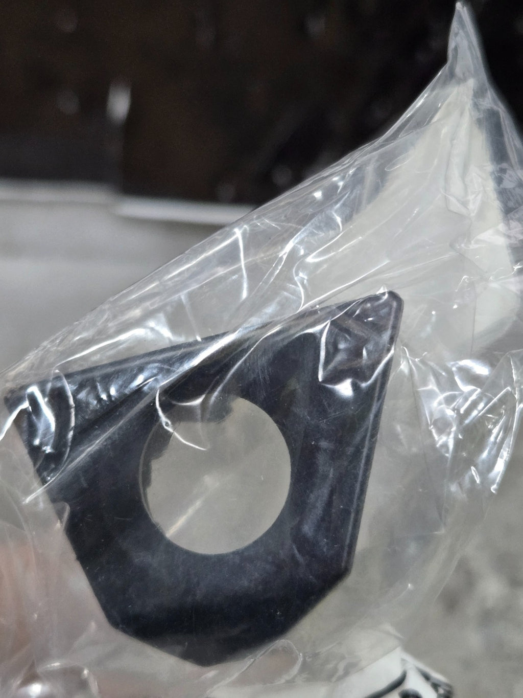 Genuine General Motors OEM Bracket 84963685 NEW