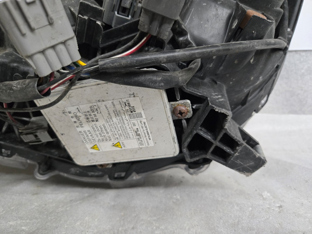 2011-2019 Mitsubishi Outlander Sport Right RH Xenon HID Headlight OEM