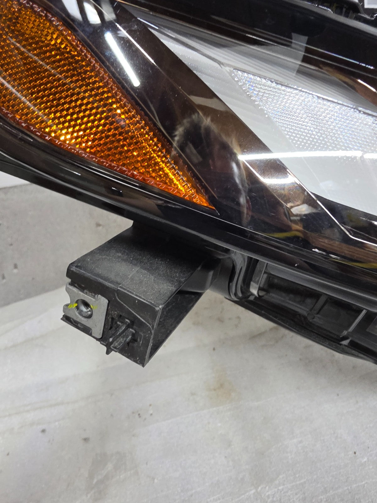 2025-2026 INFINITI QX80 LED Right RH Passenger DRL Turn Signal OEM 26120-7JA0B