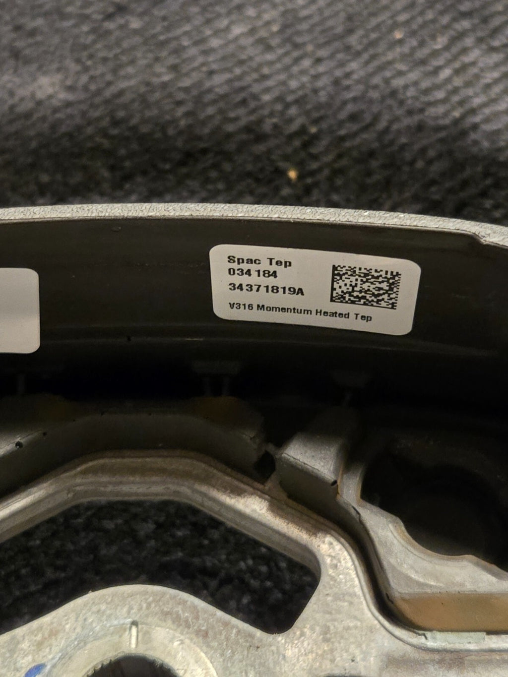 NEW Volvo XC40 Steering Wheel, 3 Spoke - 32366941 OEM 