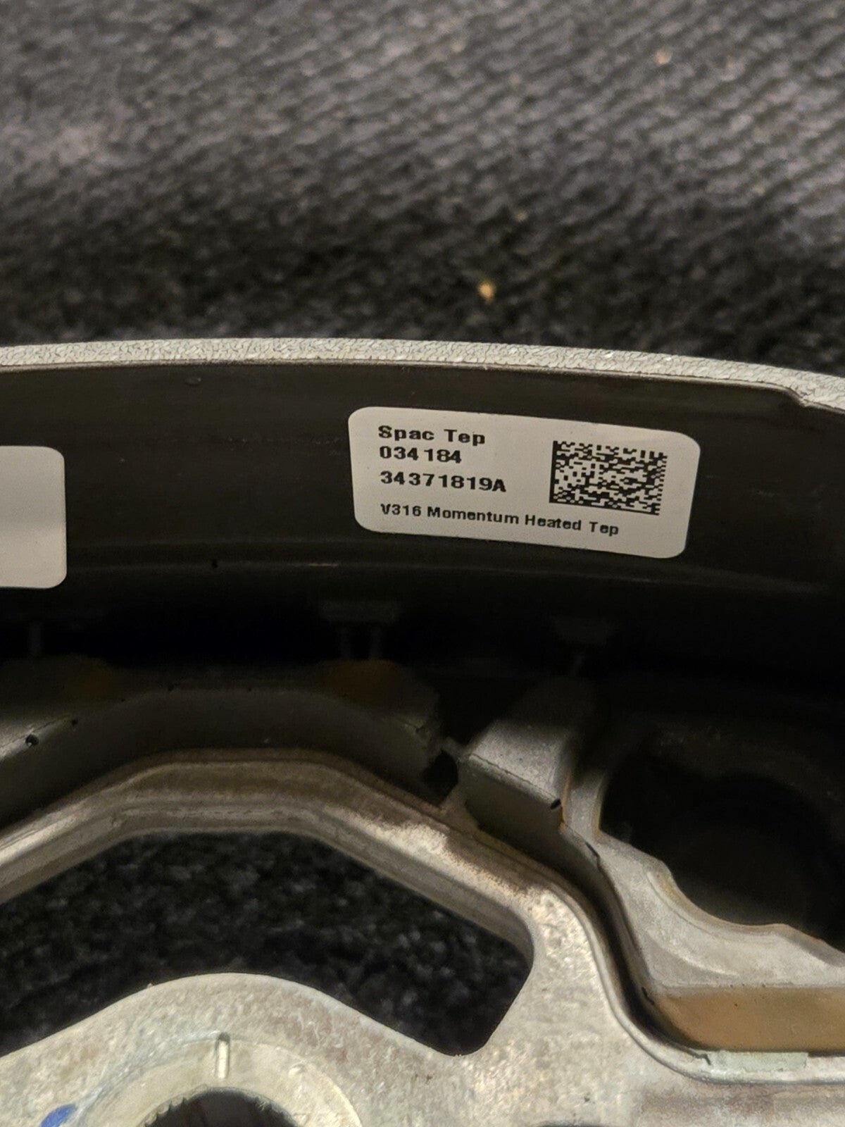 NEW Volvo XC40 Steering Wheel, 3 Spoke - 32366941 OEM 