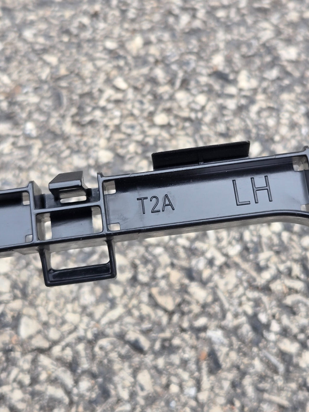 2013-2017 Honda Accord Left Bumper Cover Spacer Mount Bracket 71598-T2A-A01  OEM