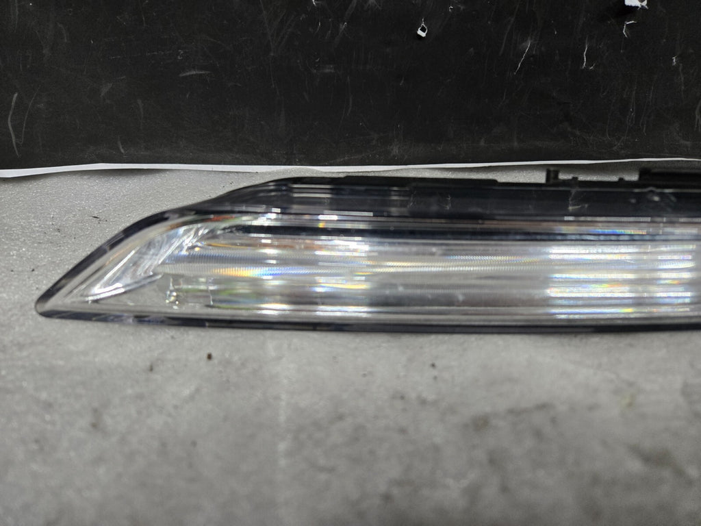 2015-18 PORSCHE CAYENNE GTS LED FOG LIGHT DAYTIME RUNNING RIGHT OEM 7P5941182J
