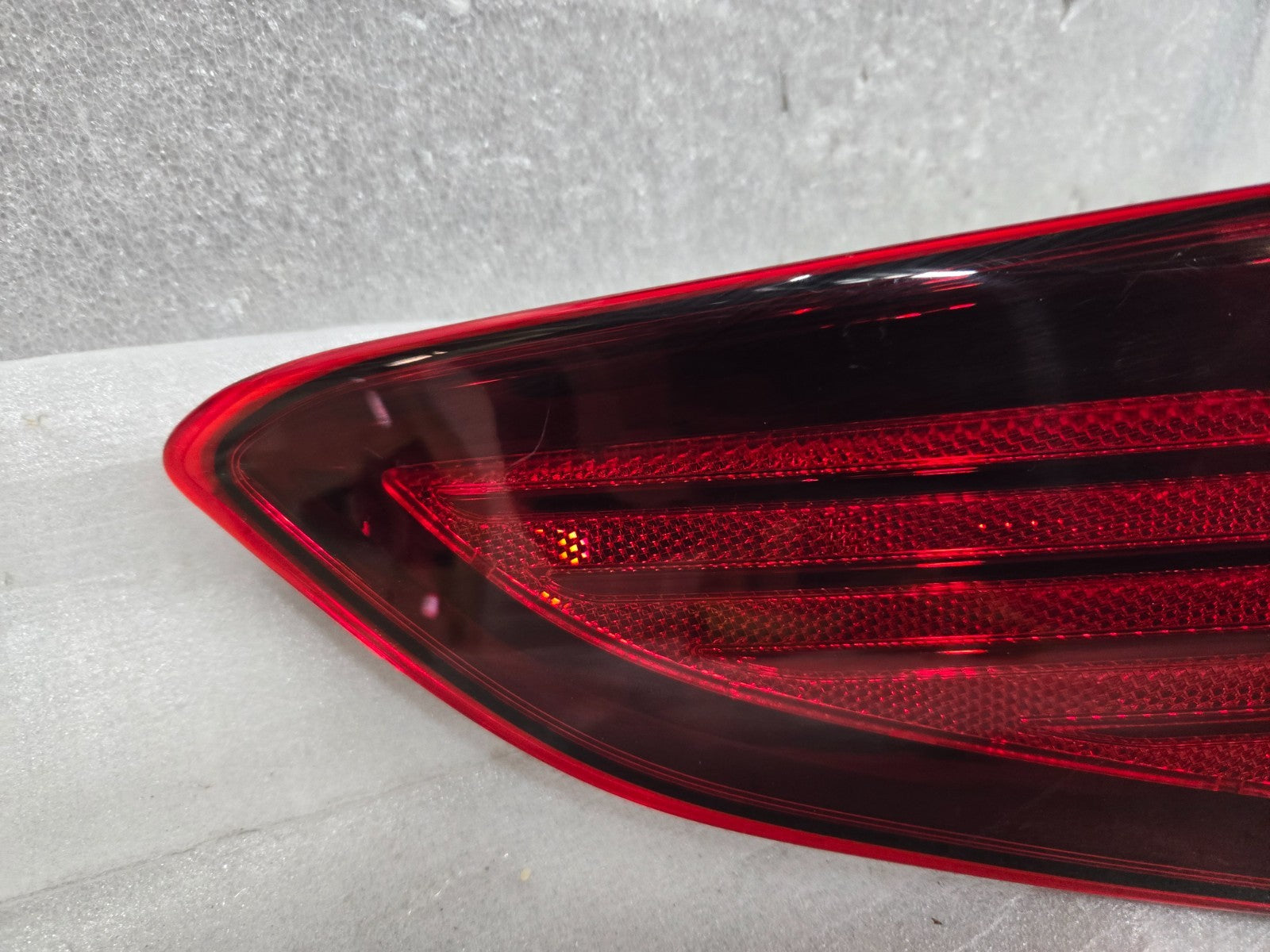 2018 2019 Hyundai Sonata Drivers Left Side Rear Tail Light Lamp OEM 92401-C2
