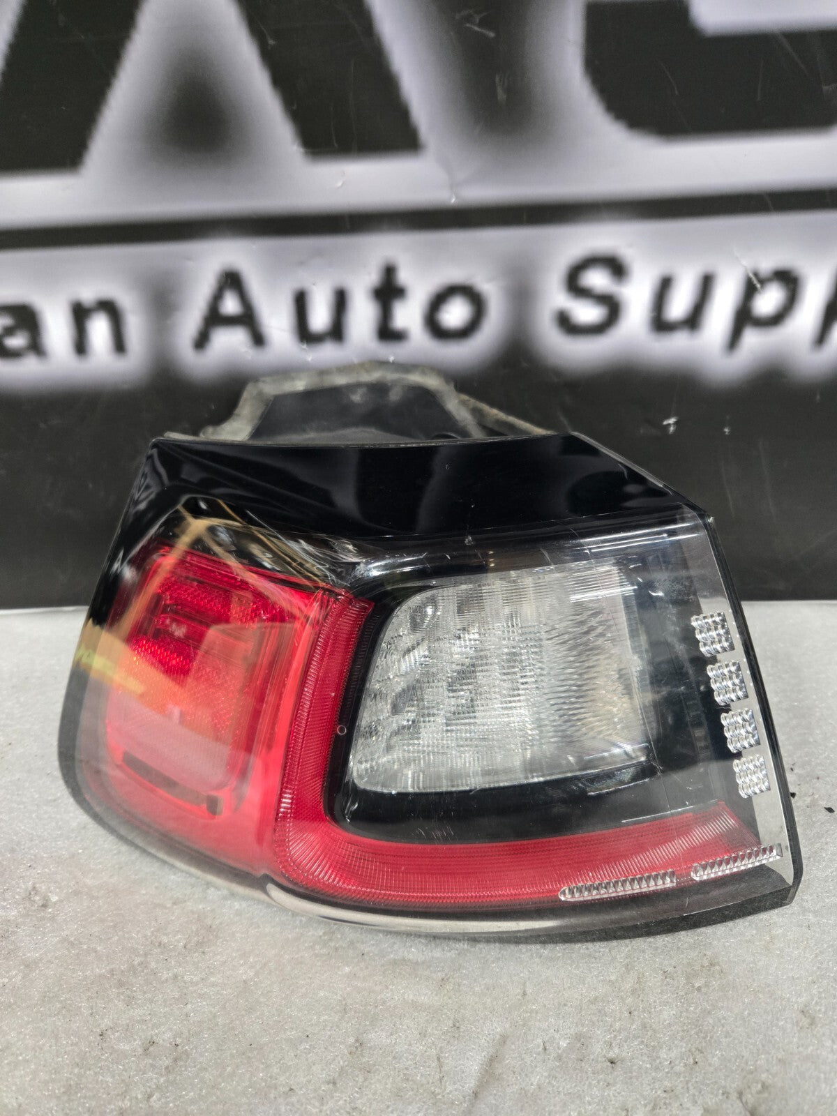 OEM Mopar 2019 - 2023 Jeep Cherokee Rear Left LH LED Tail Light Lamp 68275959AF